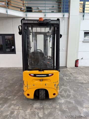 Elektromos háromkerekű targonca Jungheinrich EFG 113 SP / 1487 Std. / Gewicht 2950 Kg