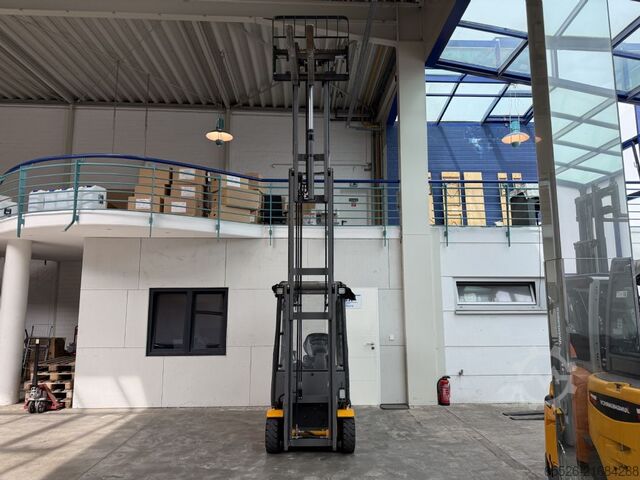 Elektromos háromkerekű targonca Jungheinrich EFG 113 SP / 1487 Std. / Gewicht 2950 Kg