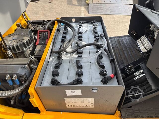 Elektromos háromkerekű targonca Jungheinrich EFG 113 SP / 1487 Std. / Gewicht 2950 Kg