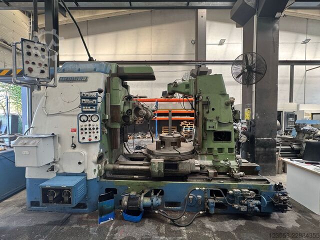  Liebherr 