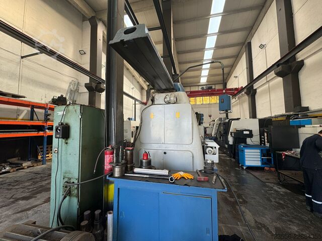  Liebherr 
