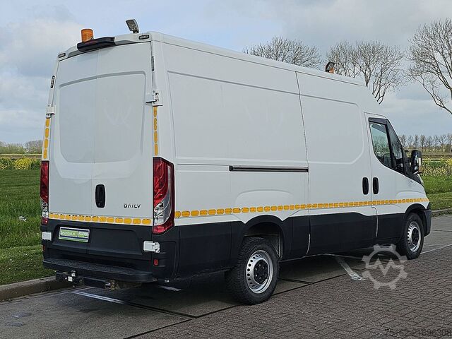 High-roof van IVECO DAILY 35 S 14