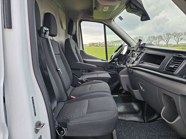 Bestelauto FORD TRANSIT 2.0 L2H2 Euro6 Trekhaak!