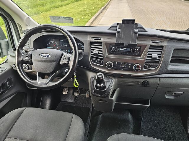 Bestelauto FORD TRANSIT 2.0 L2H2 Euro6 Trekhaak!