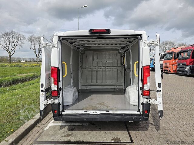 High-roof van CITROEN JUMPER 2.2 L1H1 Navi Airco/ECC!