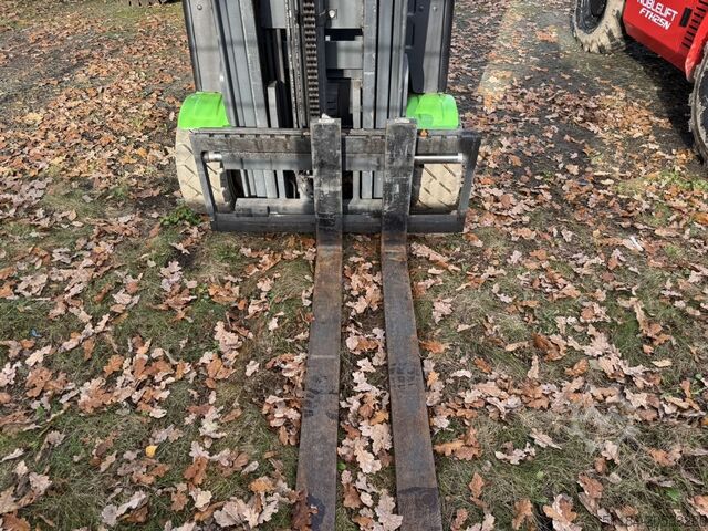 Electric 3-wheel forklift Jungheinrich EFG218