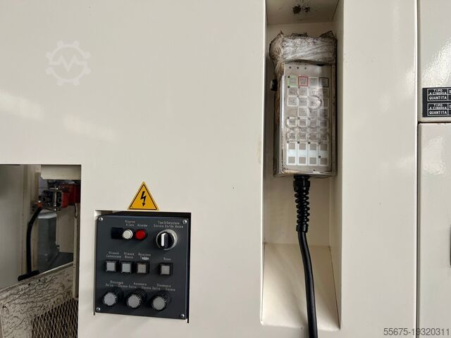 CNC-draaibank met portaallader Takamaz x20 hi server