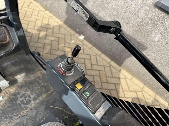 Nimos ECO-TRAC controllo infestanti / Bruciatore diserbo / Porta-attrezzi Yanmar Diesel 4WD 2014 NIMOS ECO-TRAC Weedcontrol / Onkruidbrander / Werktuigdrager Yanmar Diesel 4WD 2014