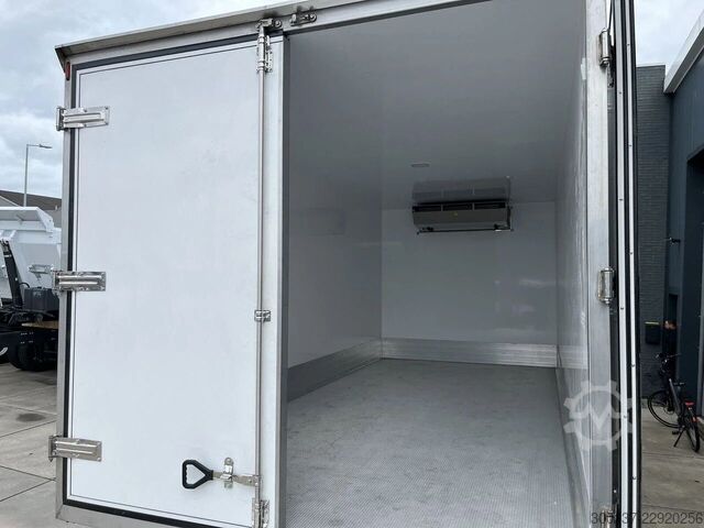 Chłodnie Mercedes-Benz Atego 1725 4x4 | Frigo | EURO-3 | Stock