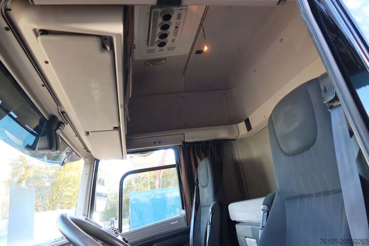 Koffer DAF CF 410 DAF CF 410 Black Edition Dhollandia klep...