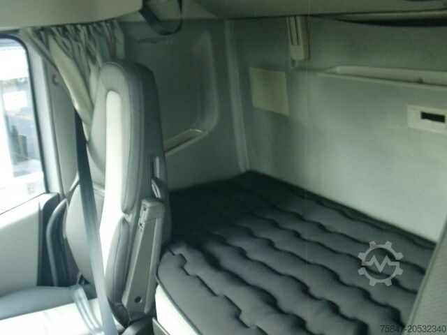 Standart çekici Volvo FH 500 Aero I-Save Globe XL Retarder