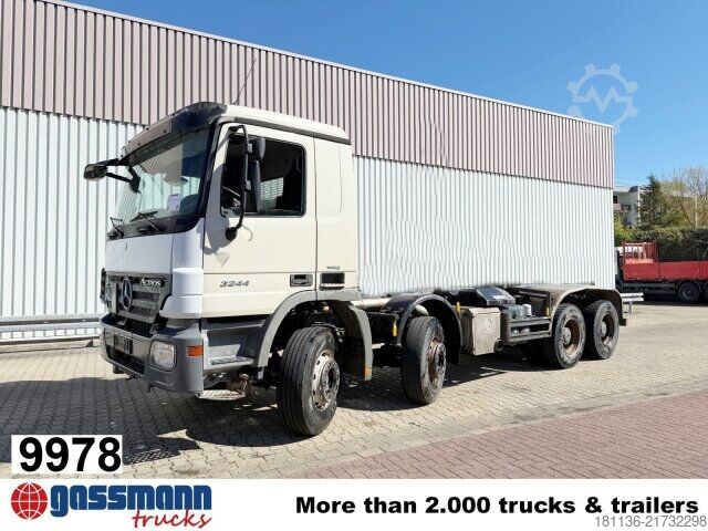 Șasiu de camion Mercedes-Benz Actros 3244 K 8x4/4