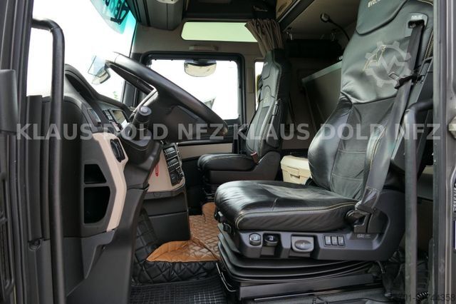 Standard nyergesvontató MAN TGX 18.510 Evolion Retarder 2-Tanks Standklima