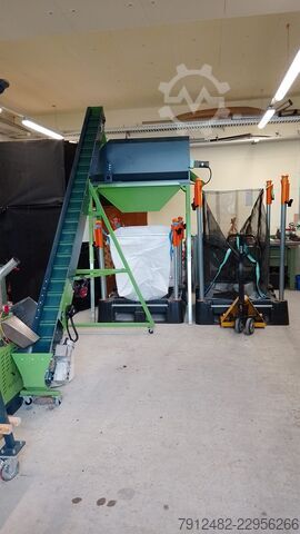 Pelletiseer fijne biomassa | EcoKraft RP18 GEN2 Pelletpers met bunker en zeef EcoKraft AG RP18 GEN2