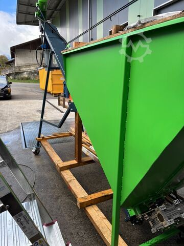 Pelletiseer fijne biomassa | EcoKraft RP18 GEN2 Pelletpers met bunker en zeef EcoKraft AG RP18 GEN2
