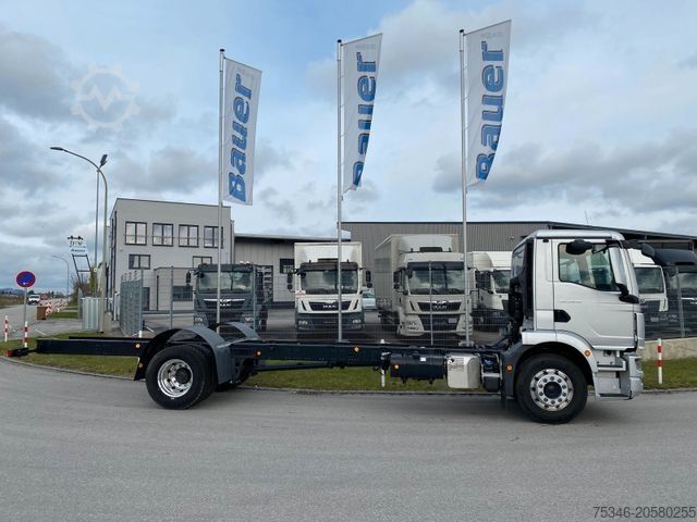 Teherautó alváz MAN TGM 18.250 4x2 LL/FG/RS 5.775 mm/NL 12,2 to/Neu