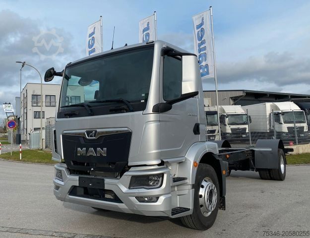 Teherautó alváz MAN TGM 18.250 4x2 LL/FG/RS 5.775 mm/NL 12,2 to/Neu