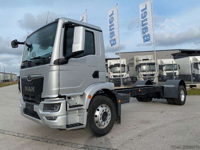 Teherautó alváz MAN TGM 18.250 4x2 LL/FG/RS 5.775 mm/NL 12,2 to/Neu