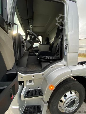 Platós teherautó MAN TGM 18.250 4x2 LL/FG/RS 5.775 mm/NL 12,2 to/Neu