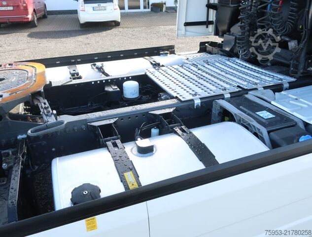 Standaard trekker Volvo FH 500 Globe XL Retarder I-Park Cool Euro 6