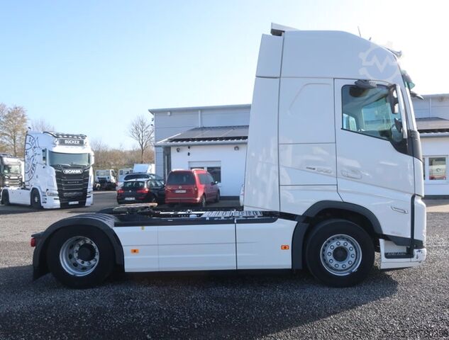 Standaard trekker Volvo FH 500 Globe XL Retarder I-Park Cool Euro 6