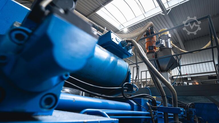 Vstřikovací stroj Stork S+ 9000-8650