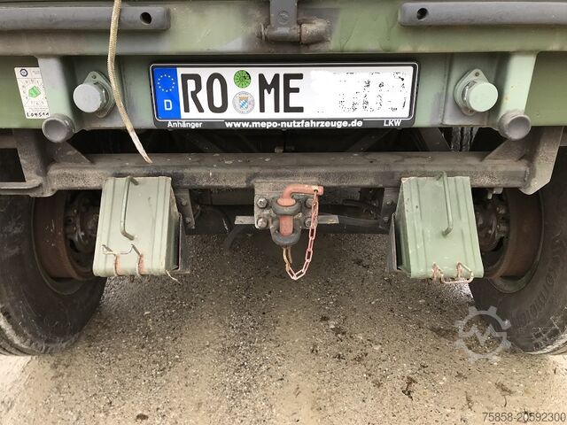 Släpvagn med flak och presenning SCHMITZ 3Achser Bundeswehr mit HU+SP TOP Zustand