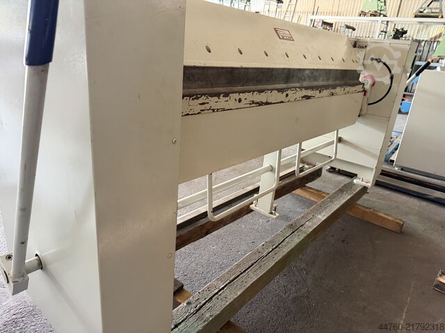 Plegadora de chapa Schröder AKV 2000