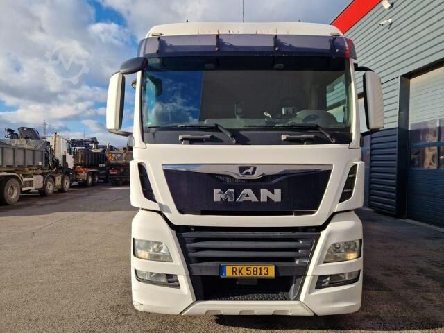 Camion și remorcă MAN TGX 18.420 PORTE CAISSE MOBILE