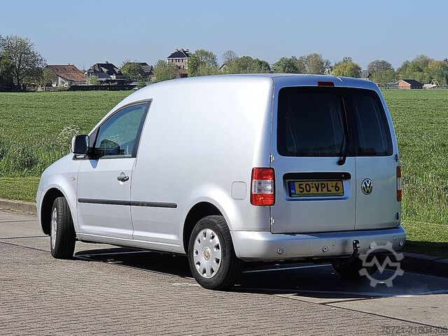 Bőrönd VOLKSWAGEN CADDY 2.0 L1 NAP Bumpers-Kleur