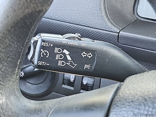 Bőrönd VOLKSWAGEN CADDY 2.0 L1 NAP Bumpers-Kleur