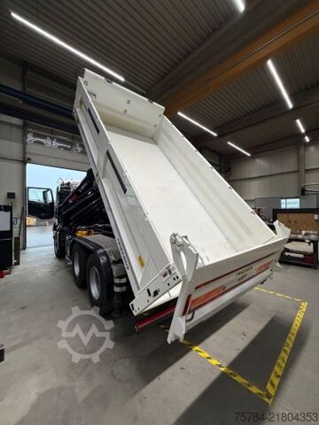 Camion-benne tricar MAN TGS  33.520 6X6 NEU 3-S-KIPPER BORDMATIK HIAB KRAN X-352E HIPRO, MIETKAUF MGL