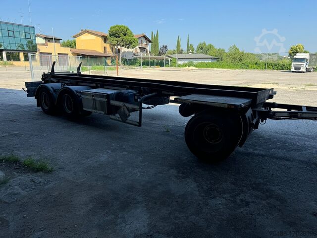 Rimorchio scarrabile Zorzi 26 R SCARRABILE 3 ASSI CON 12 GOMME