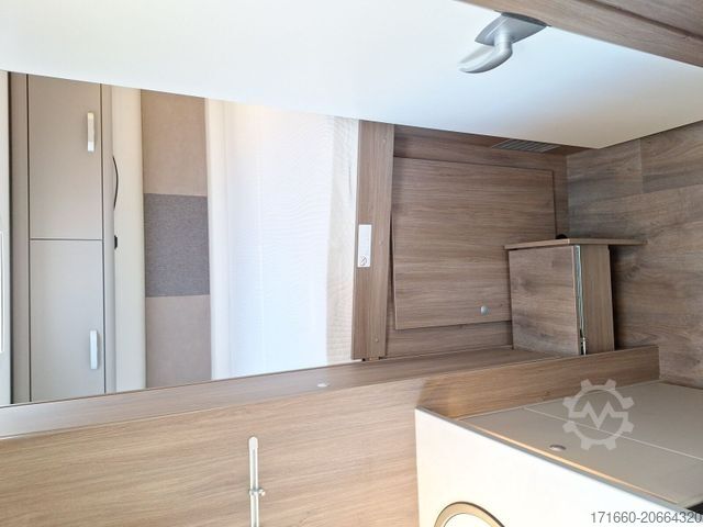 Alkovhusbil CARADO pro A 132 AUTOMATIK, NAVI+RFK, SAT+TV