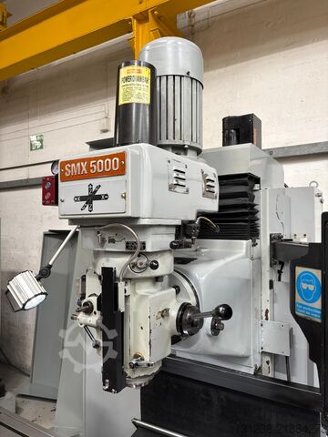 Frezarka narzędziowa XYZ Machine Toosl SMX 5000 3 Axis CNC Bed Milling Mach
