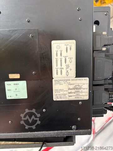 Frezarka narzędziowa XYZ Machine Toosl SMX 5000 3 Axis CNC Bed Milling Mach