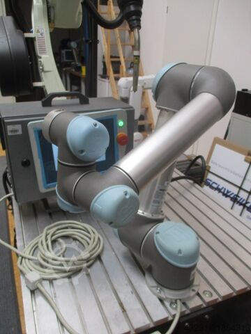 Industrieroboter Universal Robots UR5 (4487 Betriebsstunden)