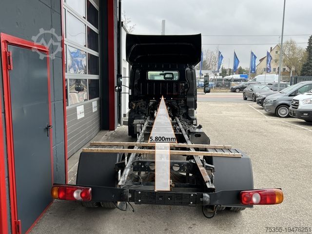Podwozie furgonu MITSUBISHI Fuso Canter 9C18 5,8m Euro6d Klimaaut. Tempomat