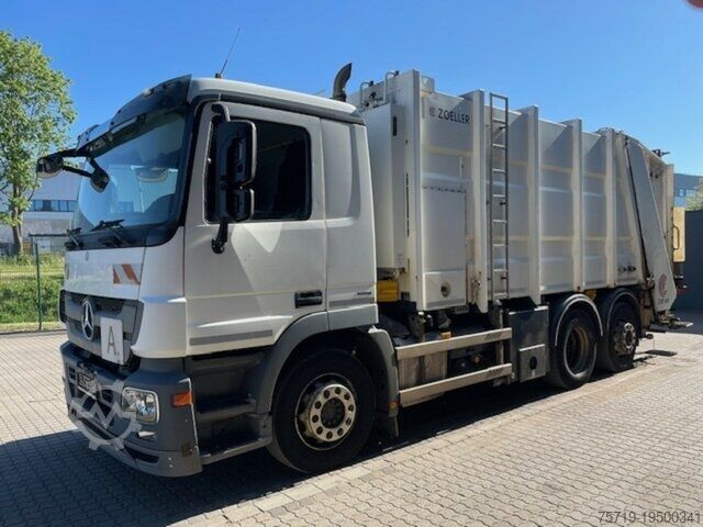 Vuilniswagen Mercedes-Benz 2536 Actros 6x2 Mülltonnenwaschwagen