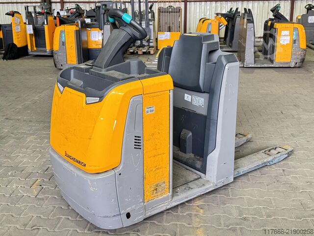 Horisontell orderplockare Jungheinrich ECE 220 - BJ. 2019 - Sonderpreis - 2t