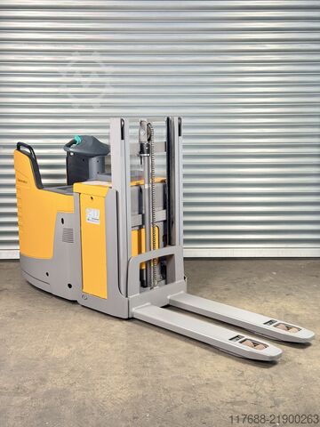 Kierowca wózka wysokiego podnoszenia Jungheinrich ERD 220 - Service Neu - Batterie 84% - 2.010 mm Hub - 2t