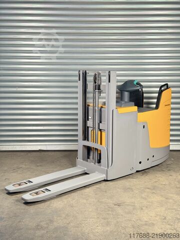 Kierowca wózka wysokiego podnoszenia Jungheinrich ERD 220 - Service Neu - Batterie 84% - 2.010 mm Hub - 2t