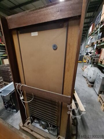 Răcitor de vinuri cu control climatic Eurocave E210 California
