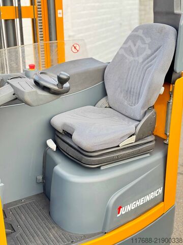 Tolóoszlopos targoncá Jungheinrich ETV 320 - Service Neu - Batterie 80% - 11.51M Hub - 2t