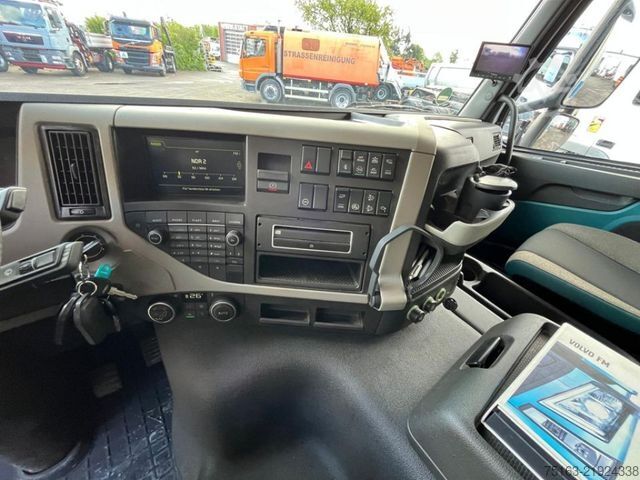 Grúa montada en camión VOLVO FM 420 8x2/4 Pritsche Heckkran 34m/t, Funk, Jib