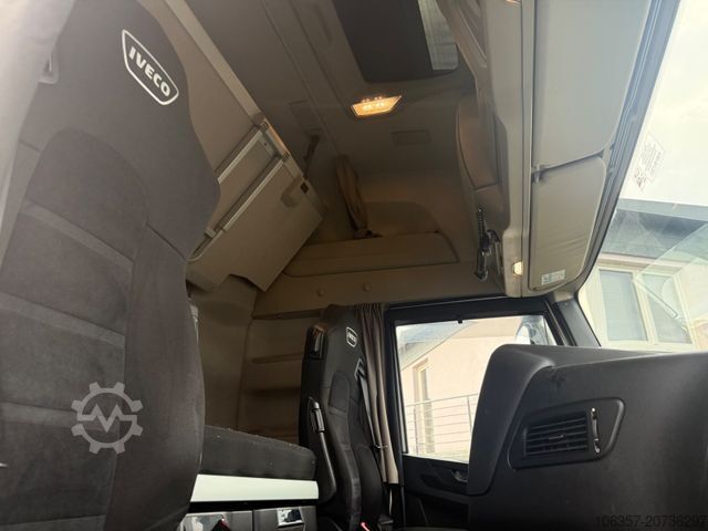 Standard tractor unit IVECO Stralis S-WAY AS440S48T/FP Standklima Retarder