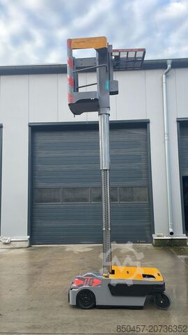 Vertical order pickers Jungheinrich EKM 202