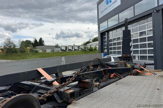 Żuraw samochodowy MERCEDES-BENZ Actros 3248 8x4 Hiab 477-6 SWS Kran/Haken