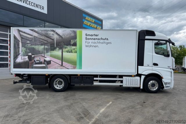 Camion à usage spécial MERCEDES-BENZ Actros 1842 mit Seitenöffnung und Kran