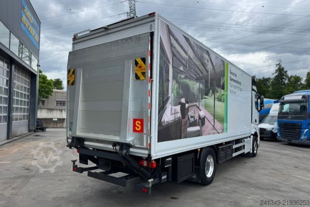 Camion à usage spécial MERCEDES-BENZ Actros 1842 mit Seitenöffnung und Kran